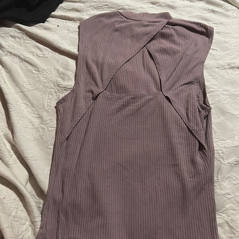 Top - Picture 2 of 2